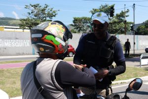 seguranca-no-transito-e-tema-de-acao-de-conscientizacao-em-mesquita
