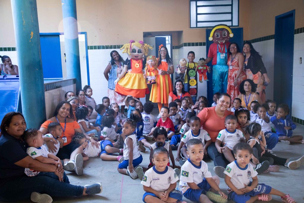 educacao-de-mesquita-abraca-a-campanha-maio-laranja