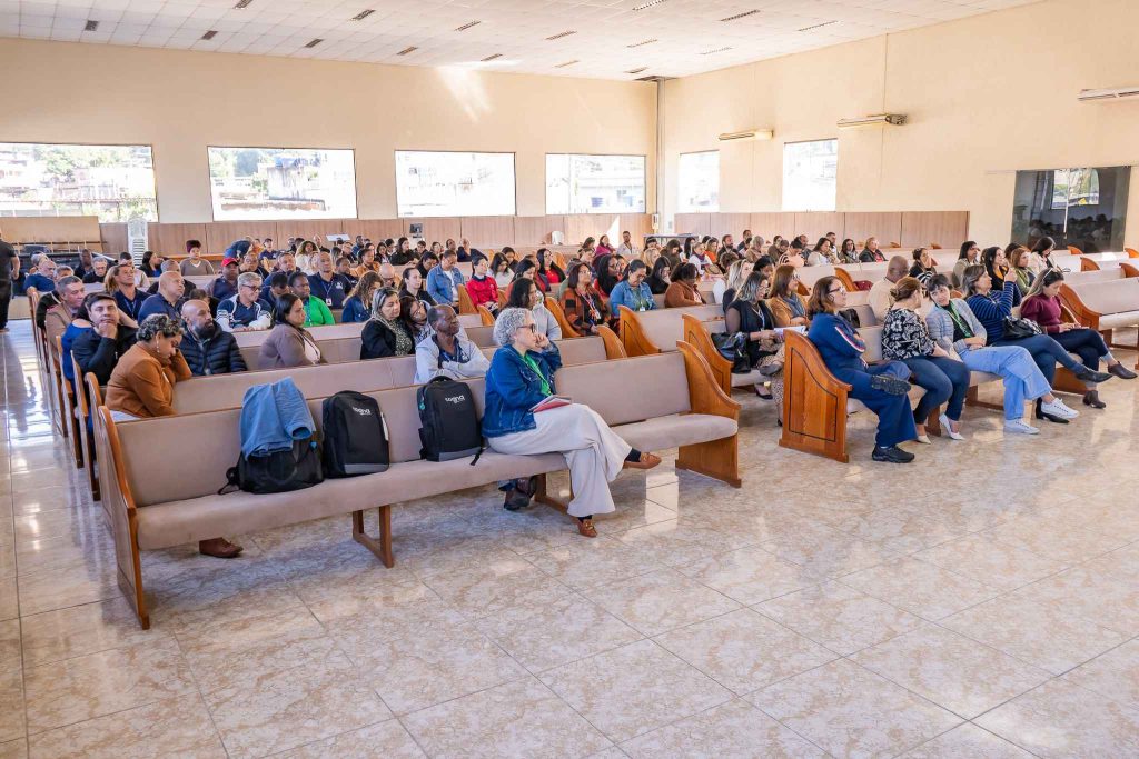 participaram de um encontro formativo dedicado ao desenvolvimento de valências como autoconhecimento, autoestima e proatividade.