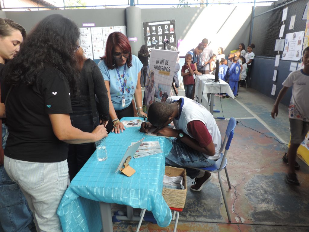 educacao-de-mesquita-promove-feira-artistica-literaria