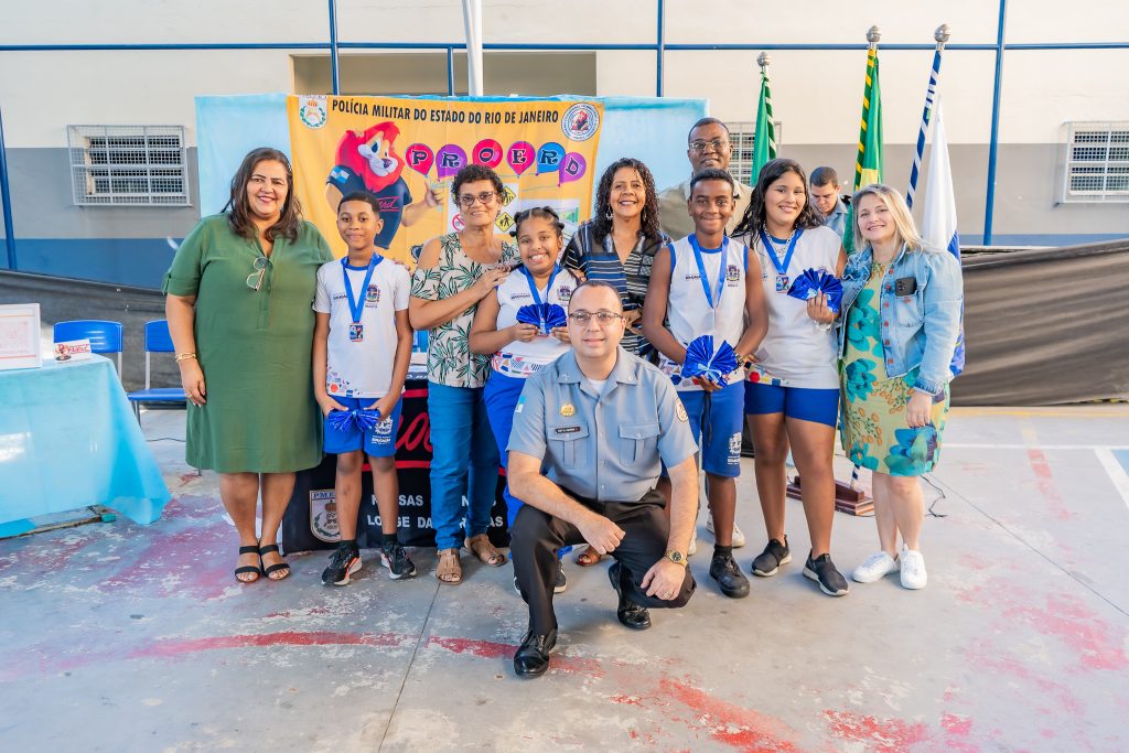 estudantes-de-mesquita-concluem-formacao-do-proerd