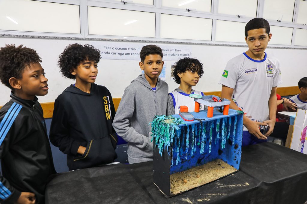 estudantes-apresentam-projetos-em-feira-cientifica-nas-escolas