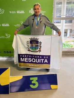 Atleta de Mesquita conquista medalha de bronze na segunda fase do Circuito Nacional de Natação