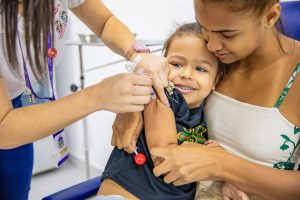 clinica-da-familia-jacutinga-recebe-acoes-sociais-em-alusao-ao-outubro-rosa