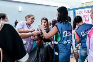 clinica-da-familia-jacutinga-recebe-acoes-sociais-em-alusao-ao-outubro-rosa