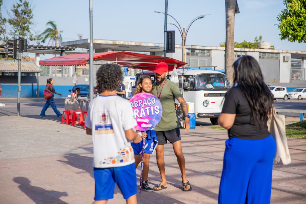 estudantes-de-mesquita-celebram-dia-mundial-da-gentileza