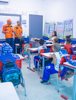 Escola Ernesto Che Guevara recebe simulado do projeto Escolas Seguras, Alunos Resilientes