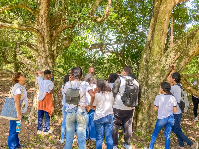 Mesquita leva alunos para visita técnica ao Parque do Gericinó