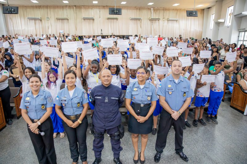 proerd-conclui-mais-um-ciclo-de-formacoes-nas-escolas-de-mesquita-em-2025