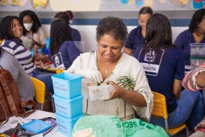 profissionais-da-educacao-participam-de-oficina-de-compostagem-em-mesquita