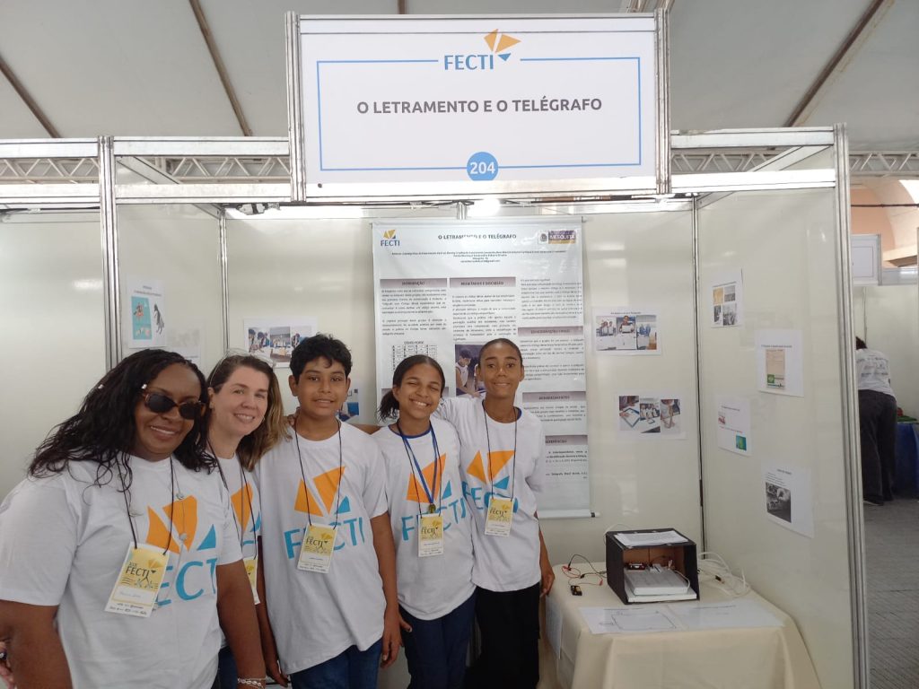 educacao-de-mesquita-marca-presenca-na-fecti-2025