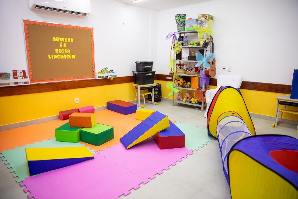 escola-municipal-expedito-miguel-e-reinaugurada-em-mesquita