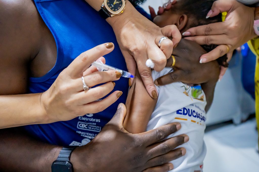 mesquita-inicia-campanha-de-vacinacao-nas-escolas