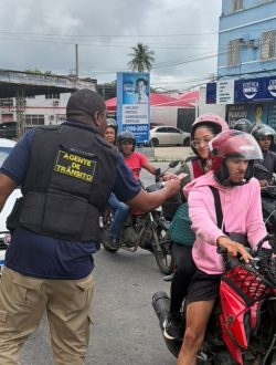 Campanha no trânsito especial pelo Mês da Mulher em Mesquita