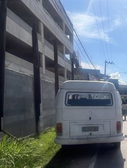 CCO de Mesquita flagra veículo furtado e carro é recuperado