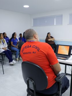 Treinamento de combate a incêndio capacita profissionais da Clínica da Família Jacutinga