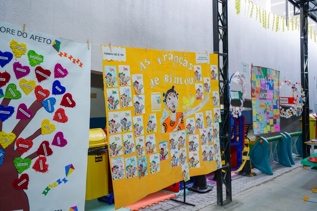 escolas-de-mesquita-promovem-feira-artistica-literaria