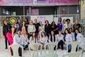 Estudantes de Farmácia da Unigranrio fazem palestra no Espaço da Mulher